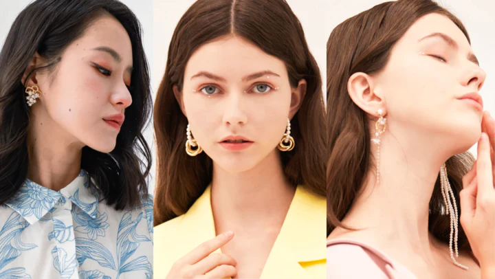 Earrings choosing and wearing them